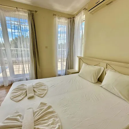Family 1 Bd In Flores Park By Menada Apartment